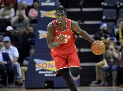 爱游戏体育-太狠了！西亚卡姆在IG比赛中败北蒂姆新星突破纪录表现惊艳，国际比赛日上海海港单刀错失