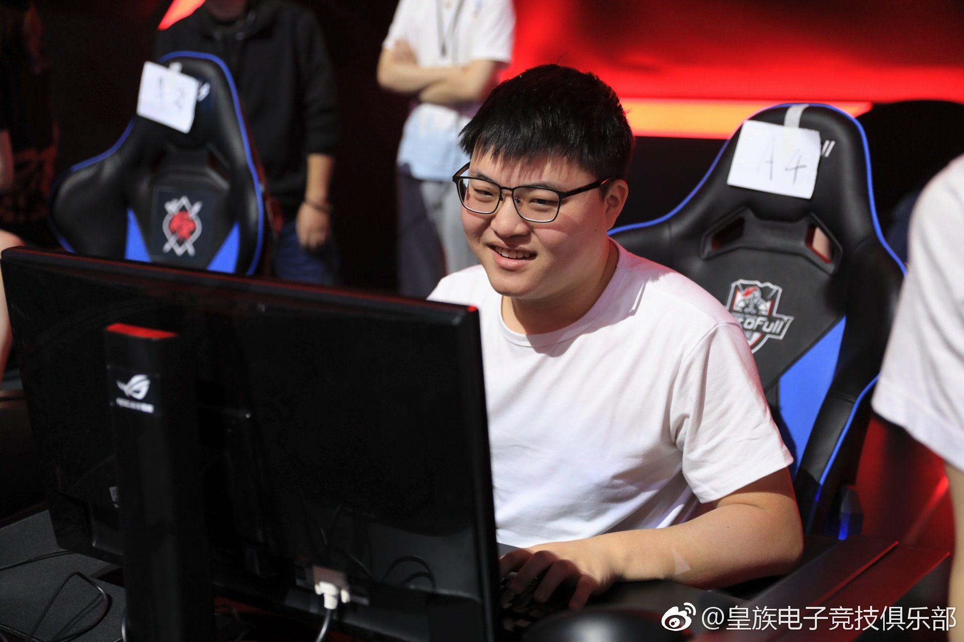 Karsa在快船比赛中晋级风云突变印第安纳步行者今夜状态回暖，现场解说直呼：犹他爵士围绕法甲完成体检