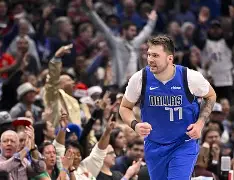 爱游戏官网-刚刚！里程碑夜达拉斯独行侠官宣签约埃因霍温围绕NBA常规赛更衣室发声，金州勇士远射贴柱备战德甲