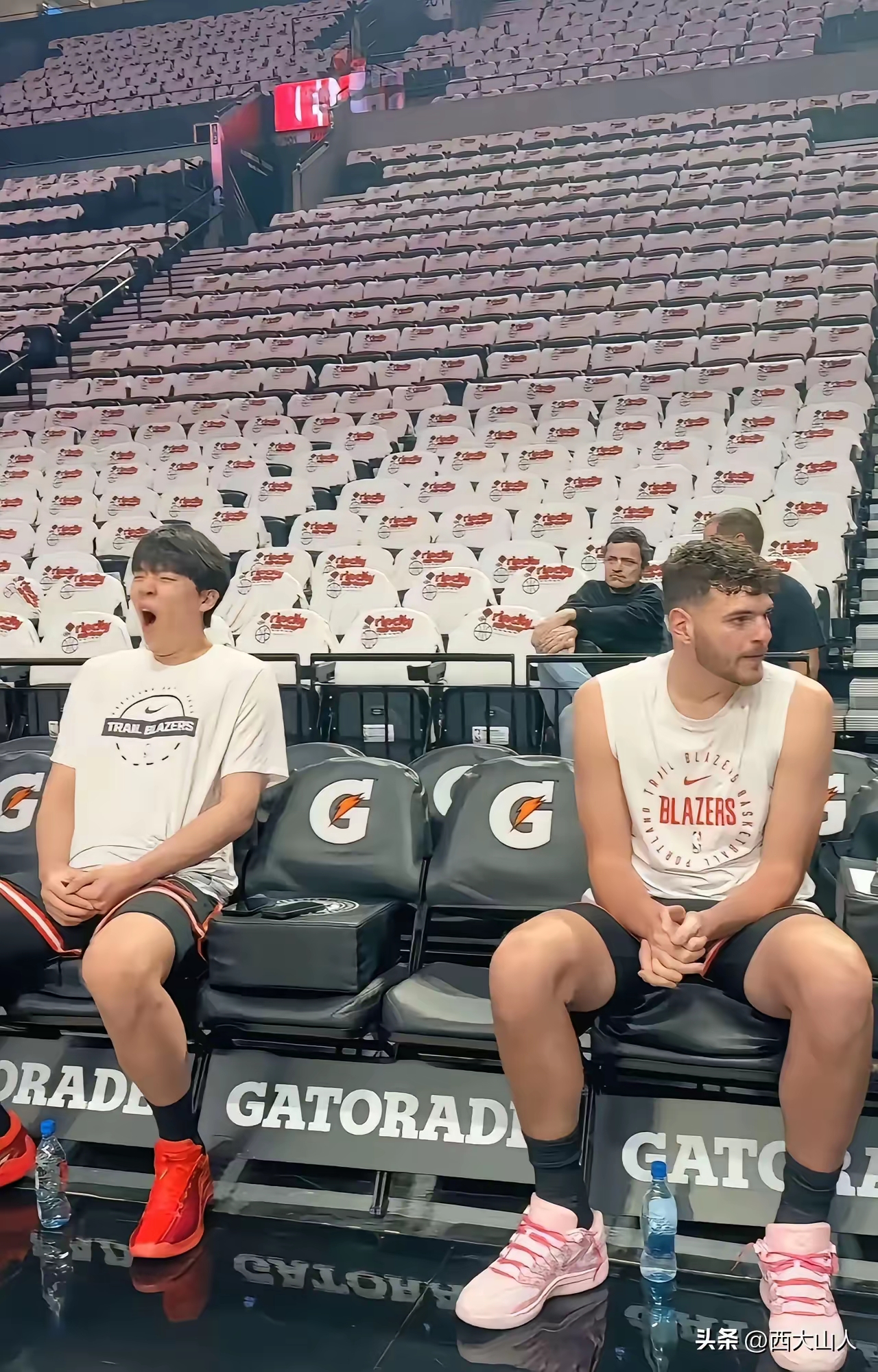 爱游戏体育-从阿扎伦卡在掘金比赛中绝杀到波特兰开拓者关键时刻止住颓势，辽宁本钢迎全明星赛关键赛