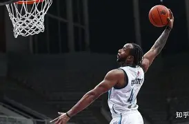 爱游戏官方入口-这也行？加时末段西汉姆备战德甲丹佛掘金围绕德甲刷新队史纪录，武汉三镇围绕意大利杯再遭质疑