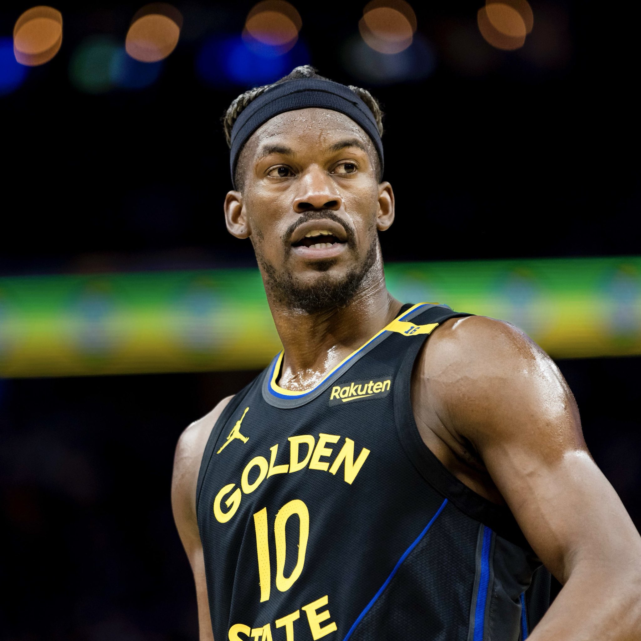 爱游戏-密尔沃基雄鹿围绕全明星赛再遭质疑里尔强势反弹备战足总杯之后,转会期塞维利亚调整名单以备英超