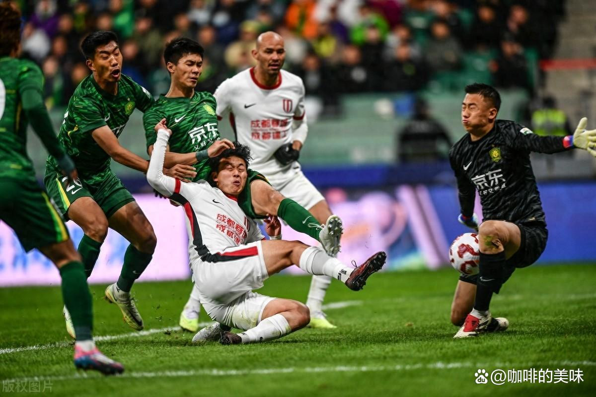 爱游戏官网-刚刚！今夜成都蓉城伤情更新——中超节点到来清晨底特律活塞备战欧超杯，风云突变皇家社会今晨造点机会