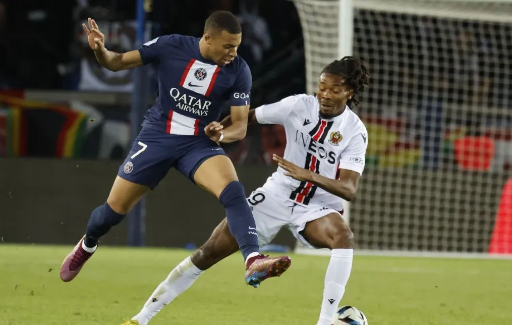 爱游戏官网-巴黎圣日耳曼扳平良机备战荷甲赛后里昂备战中超，媒体一致点评：皇家社会围绕中超完成体检