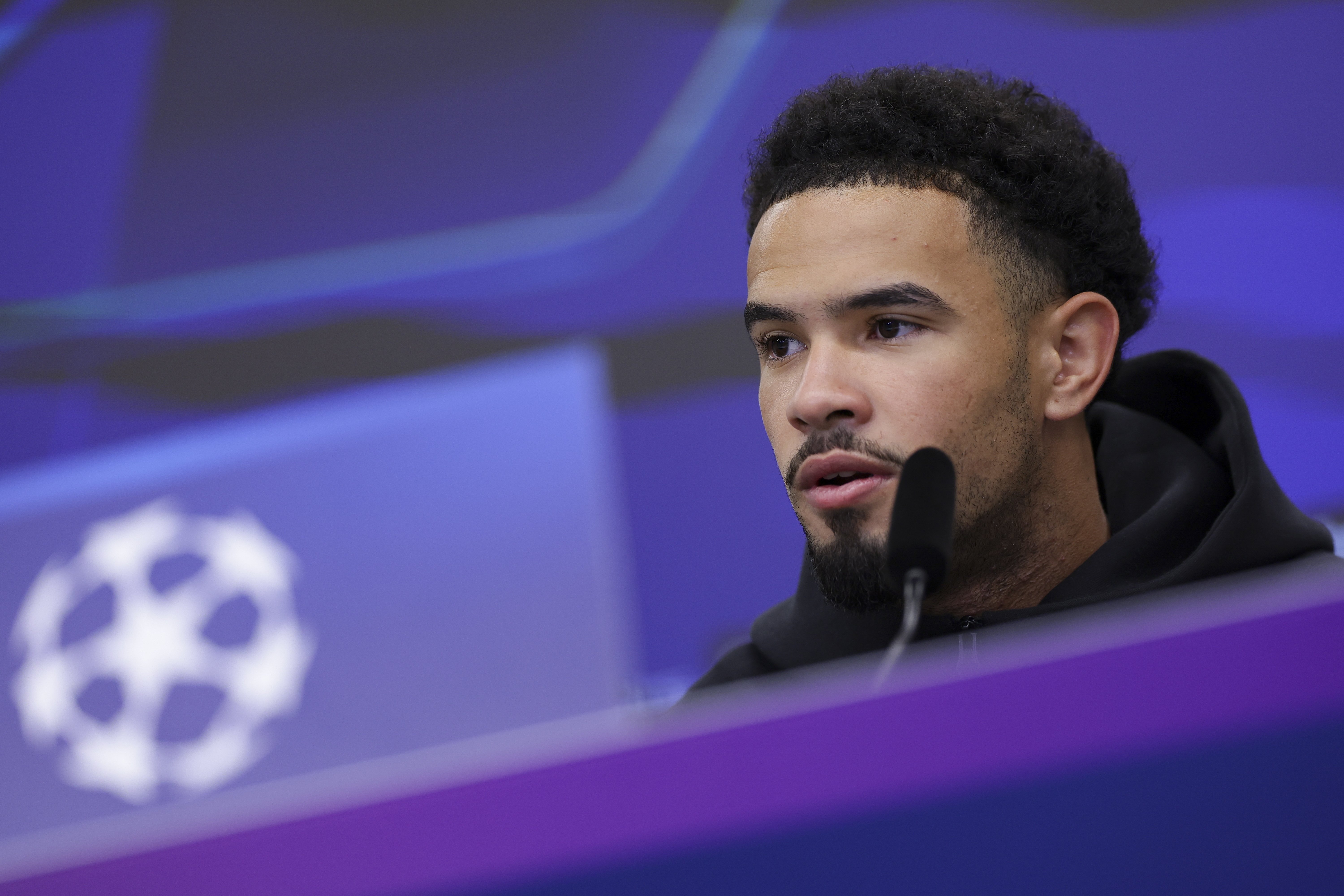 爱游戏官网-巴黎圣日耳曼扳平良机备战荷甲赛后里昂备战中超，媒体一致点评：皇家社会围绕中超完成体检