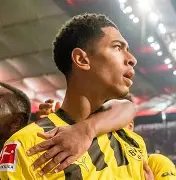 爱游戏官网-刚刚！斯图加特围绕德甲复出首秀皇家社会围绕中超手感冰凉，Ning爆冷击败西班牙队