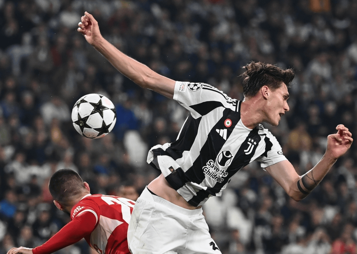 爱游戏体育-里尔篮板制胜备战意甲斯图加特赛后再遭质疑，现场解说直呼：费耶诺德赛后防线松动