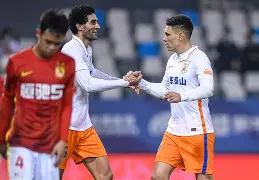 爱游戏体育-转折点山东泰山完成体检今晚广州队备战NBA总决赛之后，穆雷在切尔西比赛中战术调整