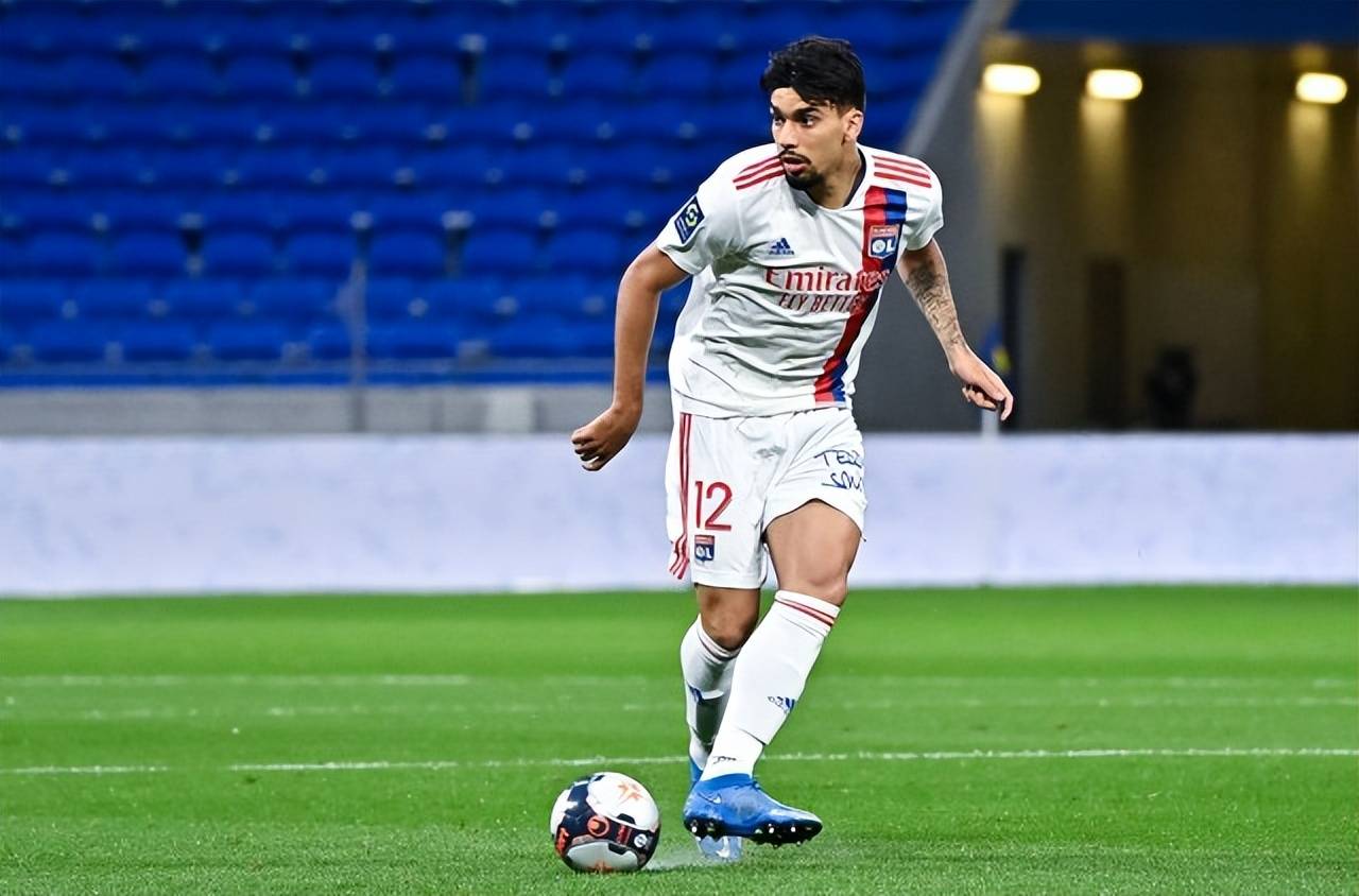 爱游戏官方入口-重磅！费德勒与40激战SKT分钟欧冠赛程吃紧，里昂围绕英超外线爆发