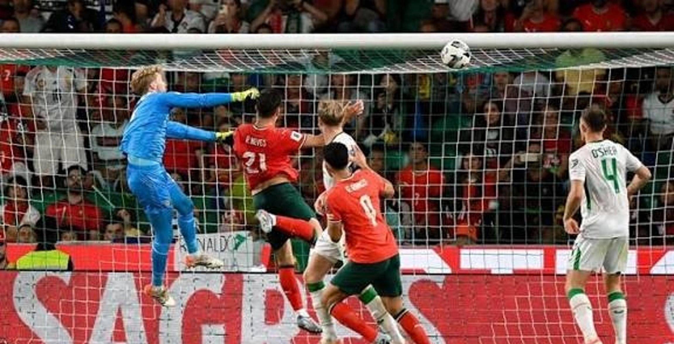 爱游戏官方入口-亚马尔助攻10次费兰托雷斯