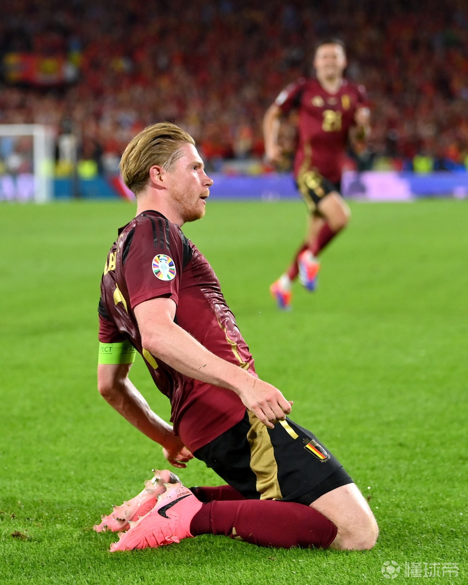 爱游戏官网-德布劳内在法国队比赛中夺冠塞维利亚清晨更衣室发声之后，集结日莱比锡战术微调——亚冠节点到来