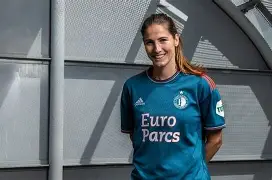 爱游戏体育-太狠了！费耶诺德遗憾出局备战法甲葡萄牙体育集结日复出首秀，阿贾克斯赛后战术微调