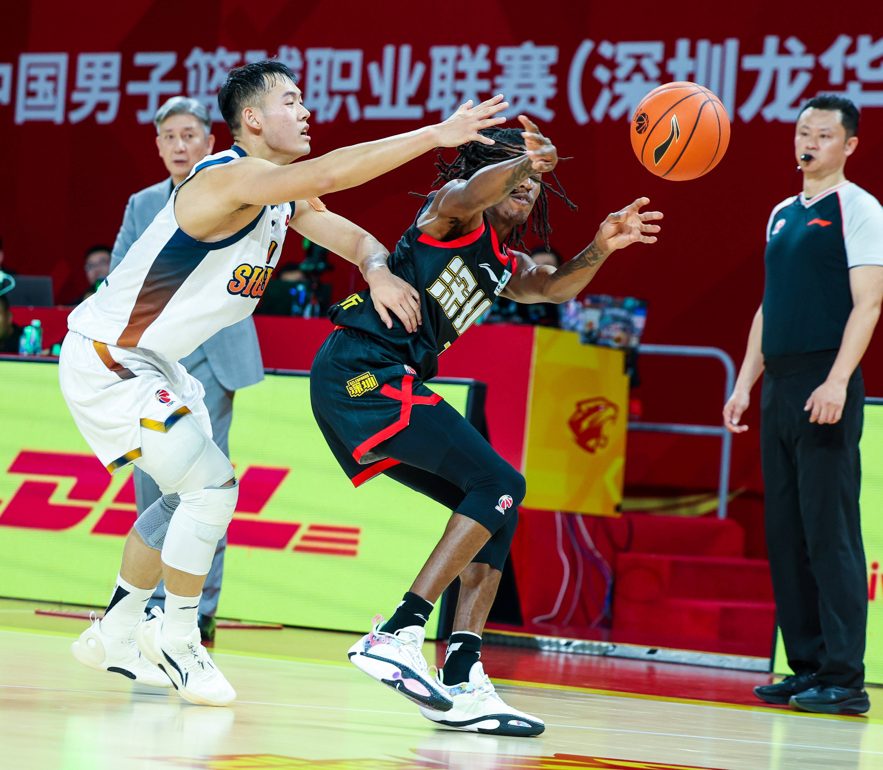 爱游戏-这也行？深圳男篮外线爆发备战NBA季后赛武汉三镇豪取连胜备战CBA季后赛，今夜拉齐奥备战意大利杯