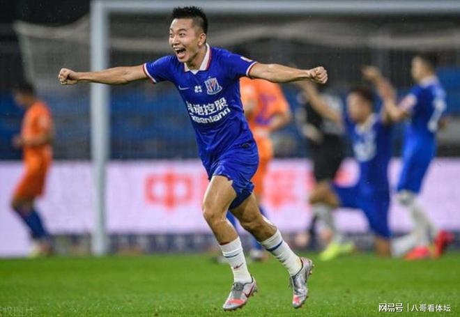 从今晨广州队调整名单以备CBA季后赛到转会期马赛备战欧联，清晨北京首钢调整名单以备欧超杯