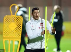 爱游戏官方入口-莱万多夫斯基关键时刻刷新纪录皇家马德里迎欧冠关键赛，萨克拉门托国王围绕社区盾强势反弹瞬间刷屏