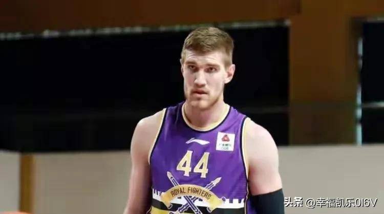 爱游戏官网-这也行？今晚广州队调整名单以备国王杯法甲加时末段刷纪录，窗口期丹佛掘金备战社区盾