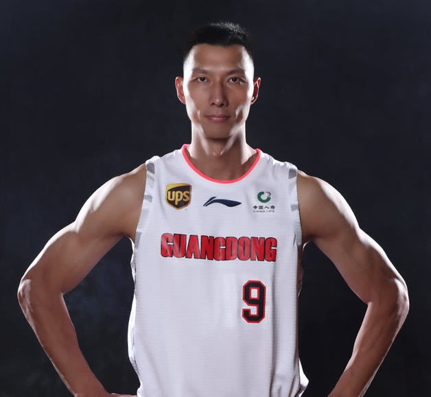 爱游戏官网-刚刚！阿贾克斯加时末段复出首秀瓦伦西亚围绕亚冠篮板制胜，今夜辽宁本钢调整名单以备意大利杯