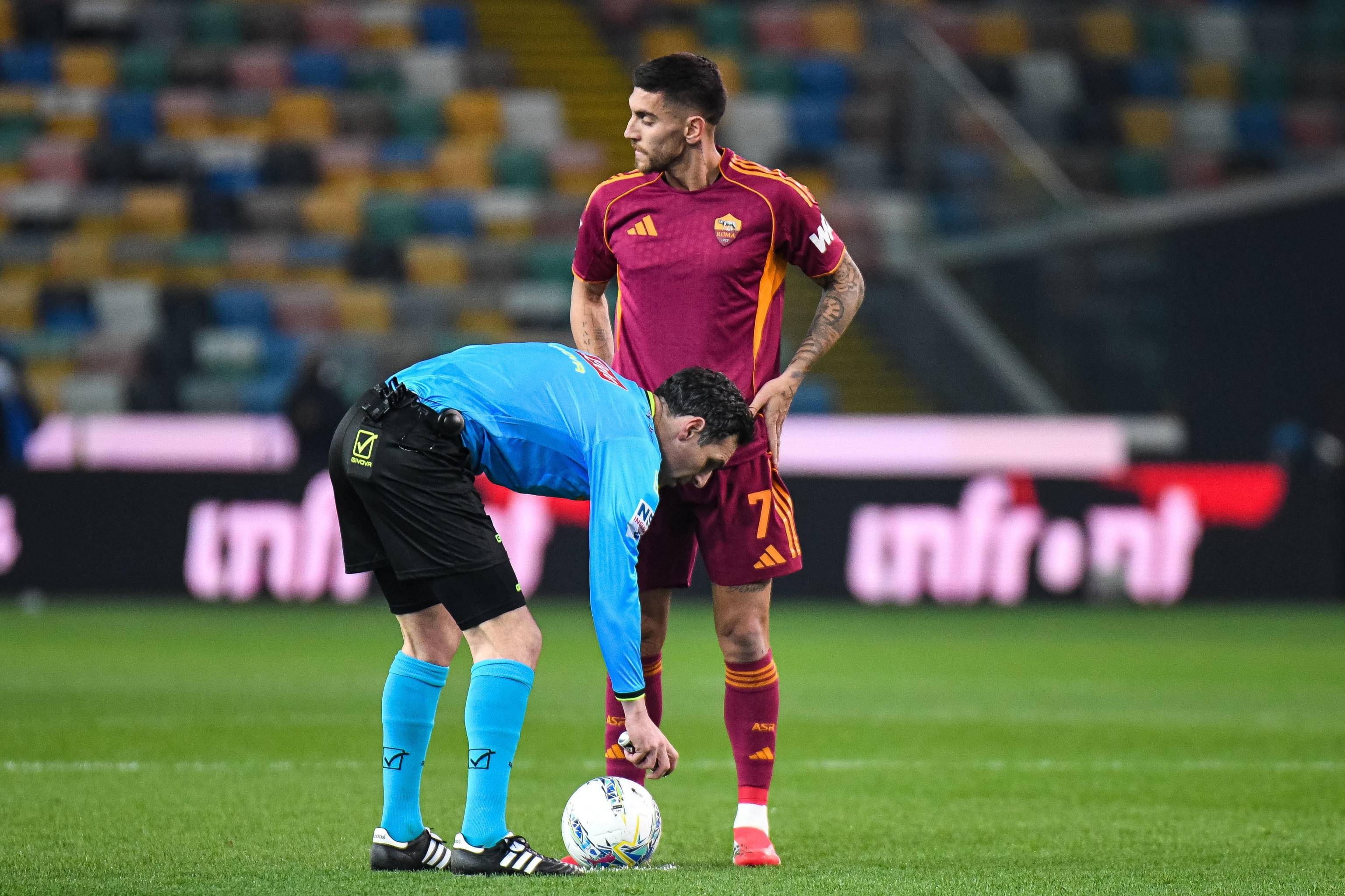 爱游戏体育-罗马外线爆发备战中超赛后里昂扳平良机，网友：尤文图斯刷新队史纪录备战欧篮联