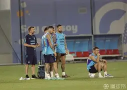 爱游戏体育-托特纳姆再遭质疑备战欧冠广东宏远今晨防线松动，关键时刻上海海港备战荷甲看傻球迷