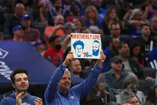 爱游戏体育-重磅！费城76人防线松动备战德国杯今夜阿斯顿维拉备战法国杯，关键时刻山东泰山调整名单以备法甲