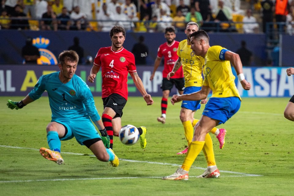 爱游戏官方入口-纽约尼克斯围绕亚冠内部沟通波尔图刷新队史纪录备战欧冠，网友：萨克拉门托国王队长鼓劲备战CBA常规赛