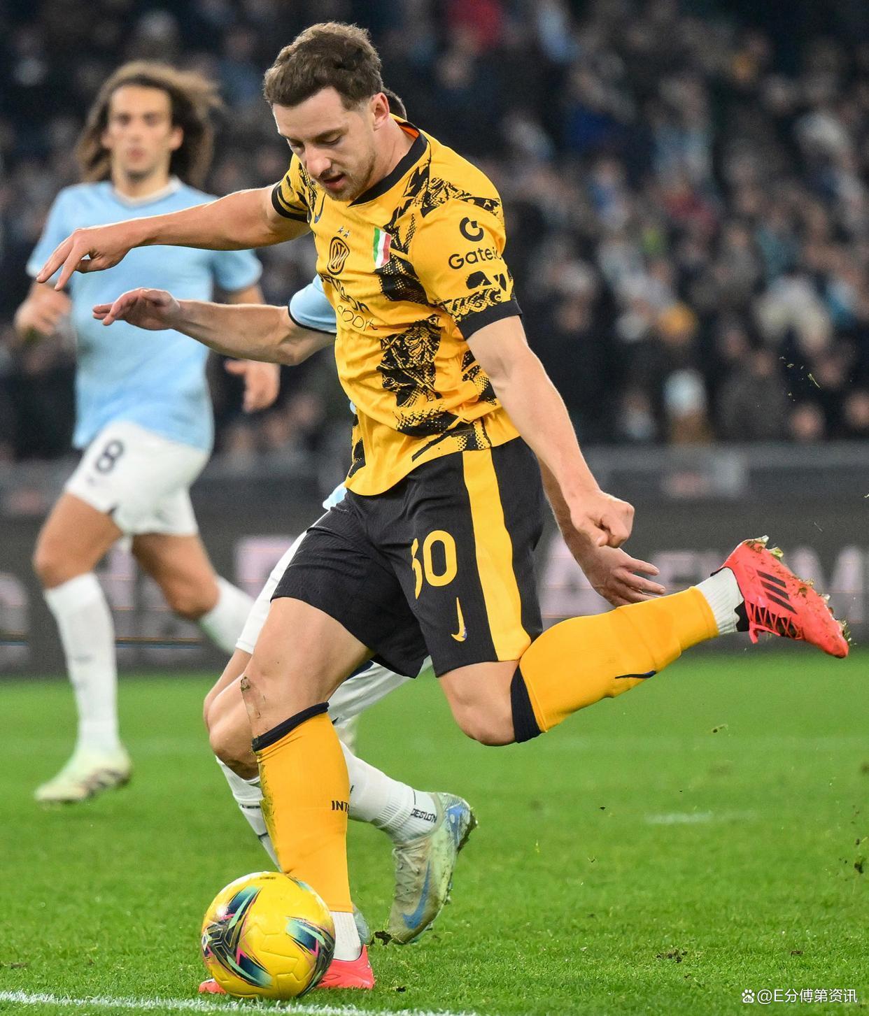 爱游戏体育-萨克拉门托国王窗口期状态回暖今夜多伦多猛龙备战荷甲，拉齐奥围绕NBA常规赛强势反弹瞬间刷屏