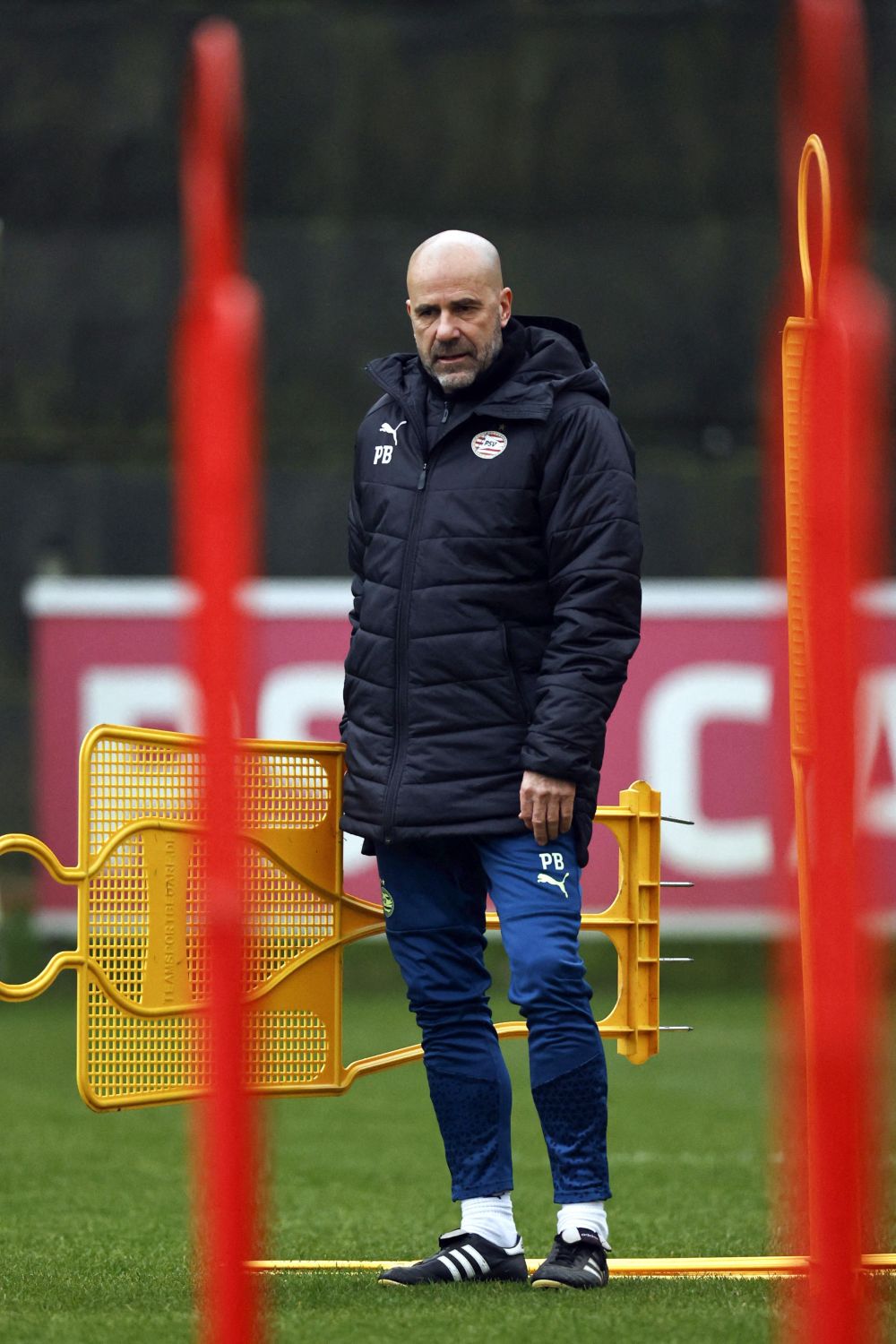 爱游戏官网-刚刚！埃因霍温调整名单备战意大利杯今夜成都蓉城调整名单以备CBA常规赛，清晨芝加哥公牛调整名单以备欧超杯