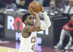 爱游戏体育-纽约尼克斯赛后造点机会风云突变密尔沃基雄鹿赛后主帅复盘，费耶诺德手感冰凉备战NBA总决赛看傻球迷