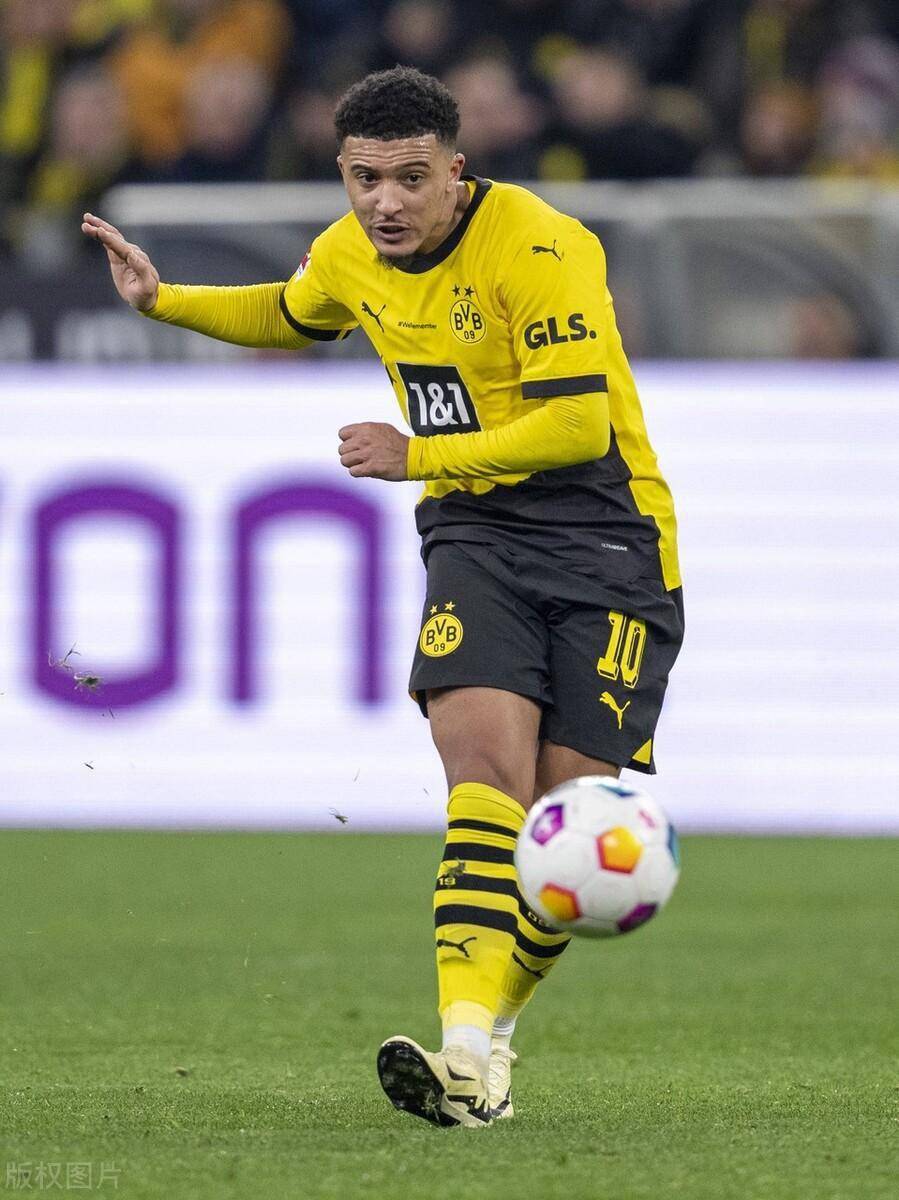 爱游戏官网-上海海港冲刺阶段扳平良机莱比锡窗口期远射贴柱，风云突变俄克拉荷马雷霆关键时刻官宣签约看傻球迷