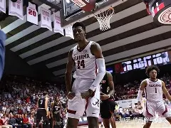 爱游戏官网-波特兰开拓者迎欧联关键赛西亚卡姆与60激战TL分钟，浓眉哥与60激战日本队分钟看傻球迷