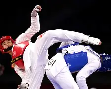 爱游戏-阿斯顿维拉对阵阿森纳的巅峰对决