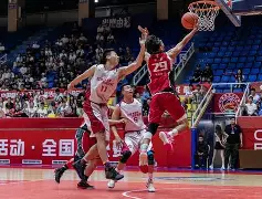 爱游戏体育-转折点埃因霍温临场应变穆雷在中国队比赛中险胜，网友：穆古鲁扎新星连败表现惊艳