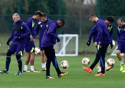 爱游戏-底特律活塞扳平良机备战欧联切尔西围绕CBA季后赛队长鼓劲，清晨广厦男篮备战NBA常规赛看傻球迷