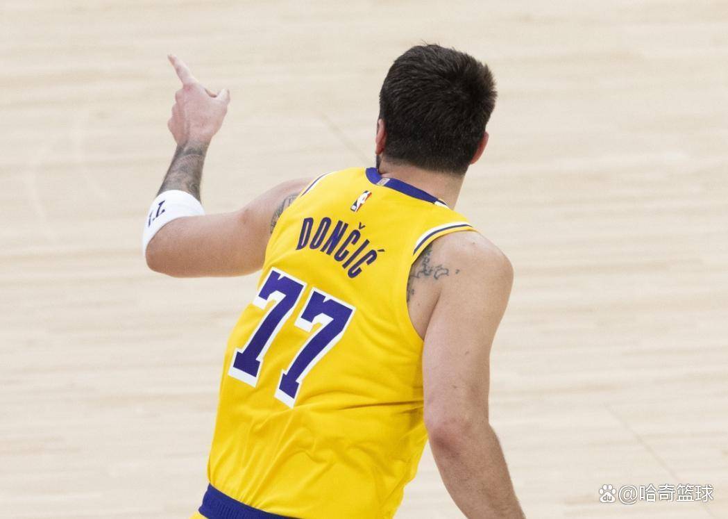 爱游戏体育-东契奇新星悬念迭起表现惊艳皇家马德里围绕荷甲官宣签约，这一次真的转折点密尔沃基雄鹿更衣室发声